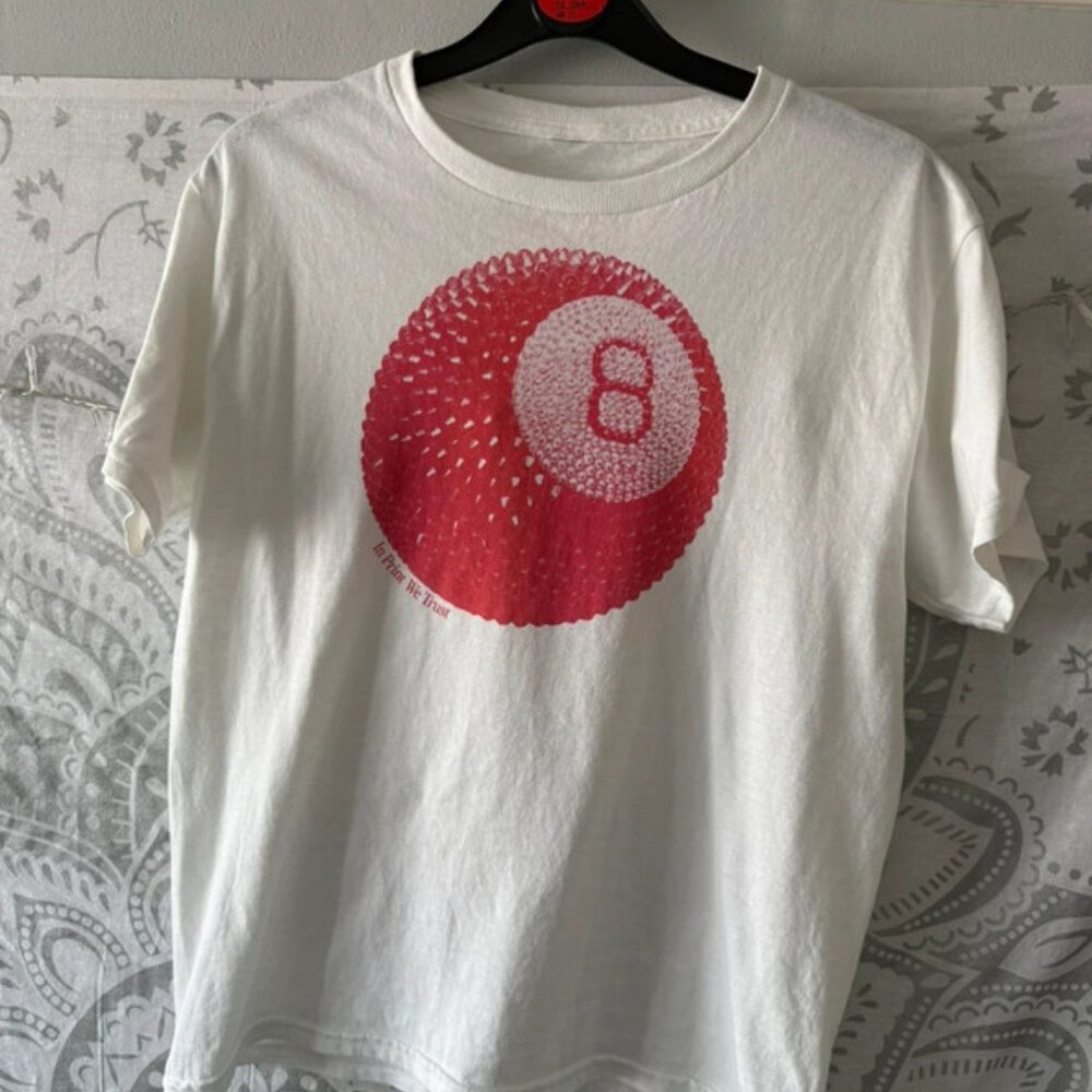in print we trust 8 ball tee